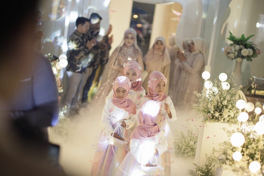 Kirab pengantin lighting smoke USBA Production Surabaya